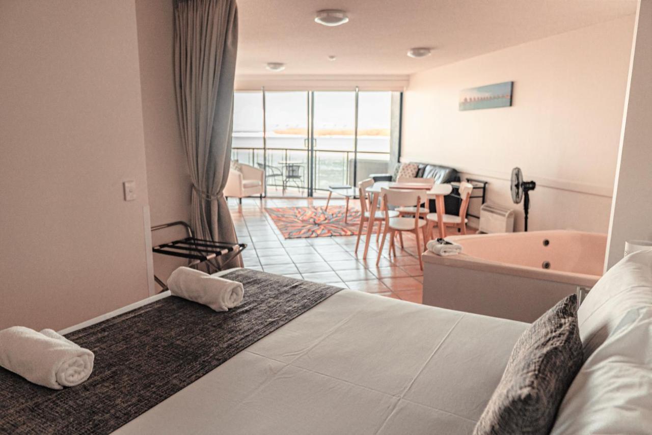 Aparthotel La Promenade Caloundra Esterno foto